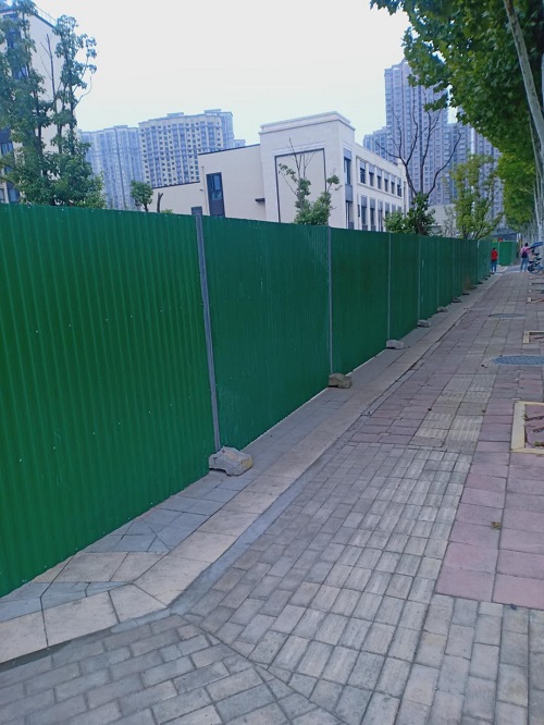 道路施工围挡